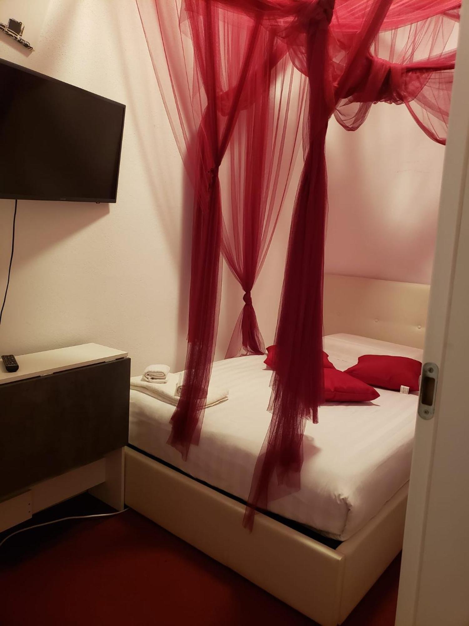 Varazze Suite Sauna E Hammam Buitenkant foto